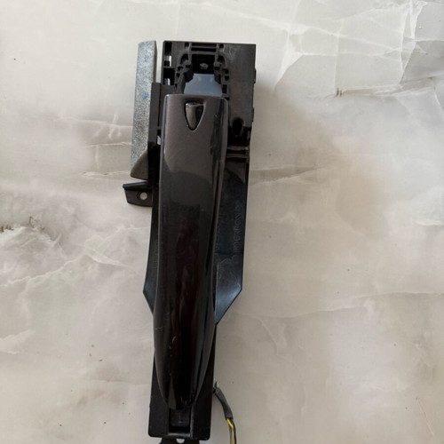 Nissan Qashqai J11 front left exterior door handle black like new