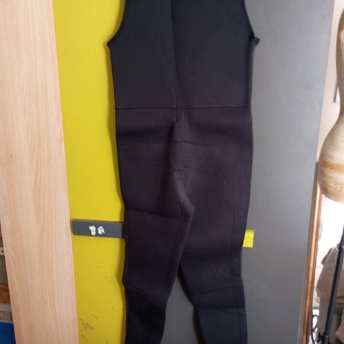 Wetsuit unisex size S/M 5mm used