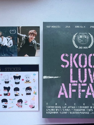 BTS Album Skool Luv Affair like new with CD, stickers and photocard