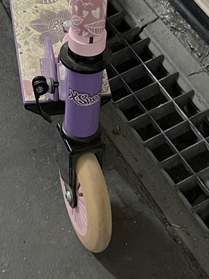 Xspot kids scooter