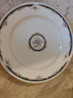 Heber Porcelain Serving Platter like new