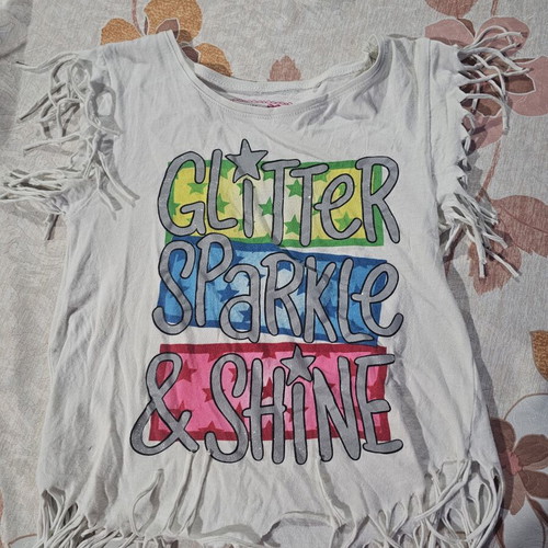 Girl's T-shirt size 8, like new, white multicolor