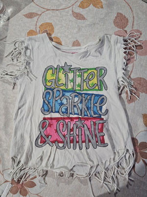 Girl's T-shirt size 8, like new, white multicolor