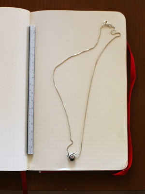 Necklace with diamond used