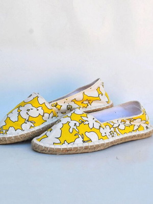 Benetton Yellow Floral Canvas Espadrilles like new, size 40