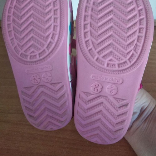 Summer shoes used, size 22, Adidas and Minnie for girls