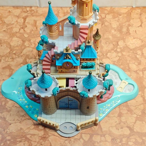 Disney Cinderella Star Castle Bluebird 1995 like new vintage castle