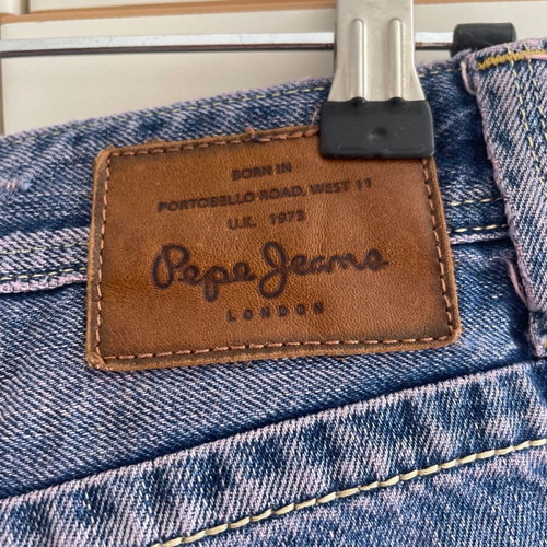 Pepe Jeans boyfriend denim bermuda shorts in distress style, stonewashed, pink shades