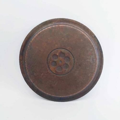 Vintage copper tray used with round shape and patina