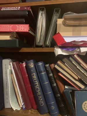 Γραμματόσημα καινούργια, 25 άλμπουμ ελληνικά και ξένα 1890-1970
