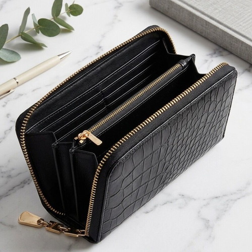 Wallet new, black