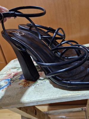 Luigi black high-heeled sandals size 36 like new, 10 cm heel