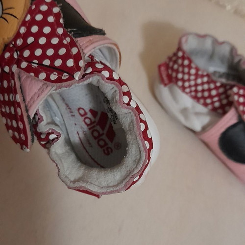 Adidas leather baby shoes used No 18 Disney