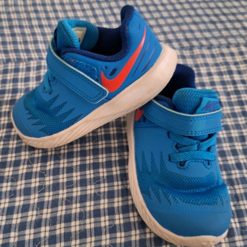 Βρεφικό παπούτσι Nike Star Runner no 21 σαν καινούργιο