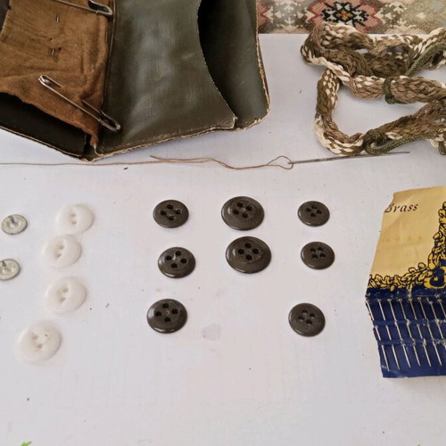 WWII US Army Hussif Military Sewing Set like new