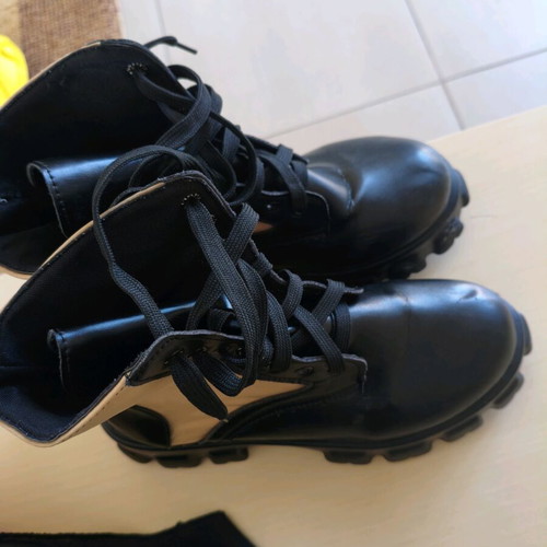 Lightweight two-tone boots used, size 38