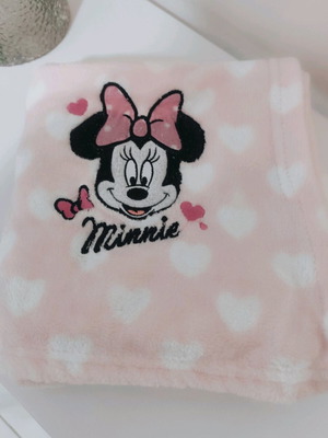 Baby blanket like new, very soft