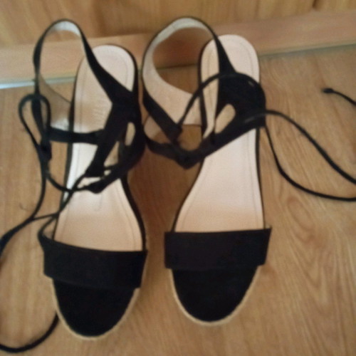 Platform sandal used, size 39, black with laces