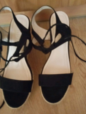 Platform sandal used, size 39, black with laces