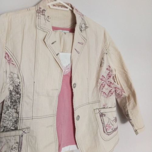 Women's set with pants, sleeveless blouse and jacket, beige and pink