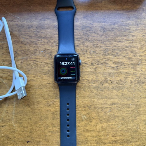 Apple Watch Series 3 μεταχειρισμένο με αυθεντικό κουτί και καινούργιο λουράκι
