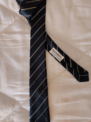 Yves Saint Laurent men's tie like new, 100% polyester