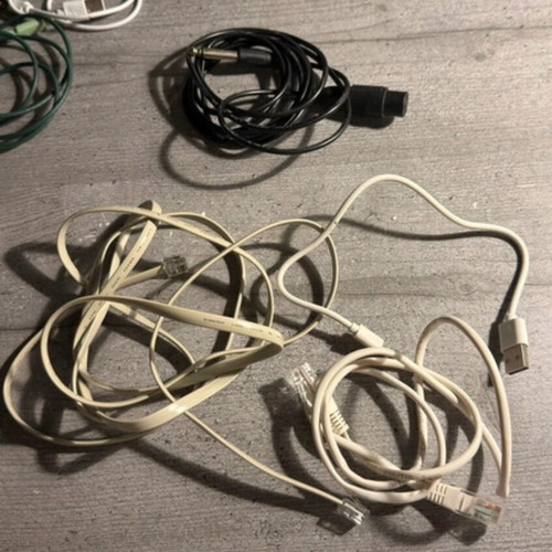 Tech Cable and Accessory Bundle used with Apple adapters and chargers