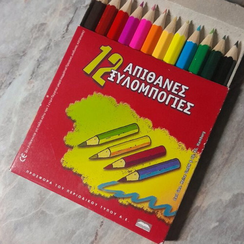 Painting book block and box with 12 amazing colored pencils