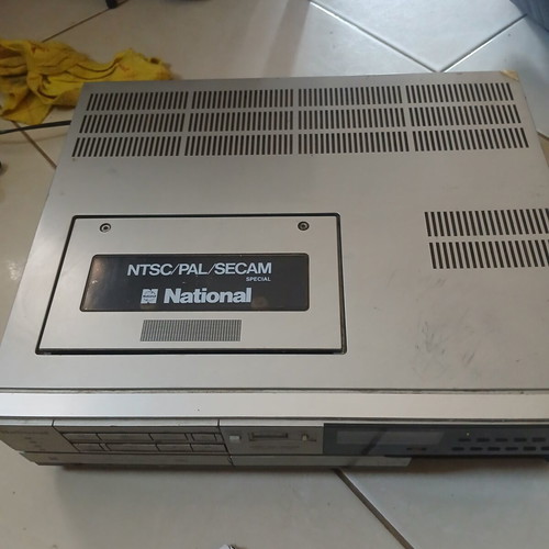 National video cassette recorder VCR for parts or repair