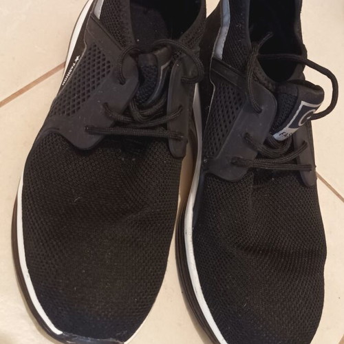 Safety shoes size 45, new, steel toe, black, reflective strip