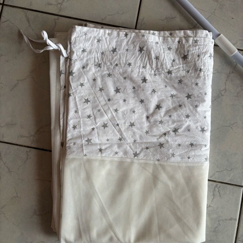 Mosquito net for baby crib like new with support base