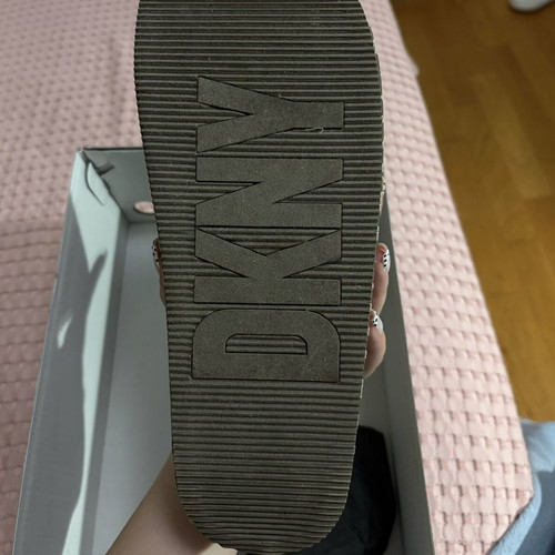 DKNY flatforms size 40 like new, beige and brown