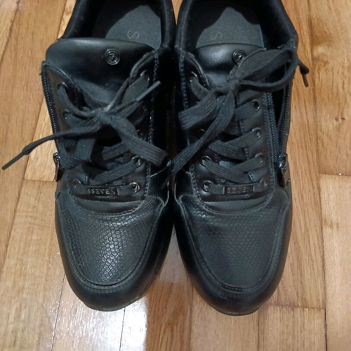 Seven women's shoes like new, size 38, black