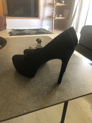Nelly shoes suede black platform pumps size 39 like new