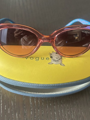 Vogue Kids Sunglasses like new, pink and turquoise