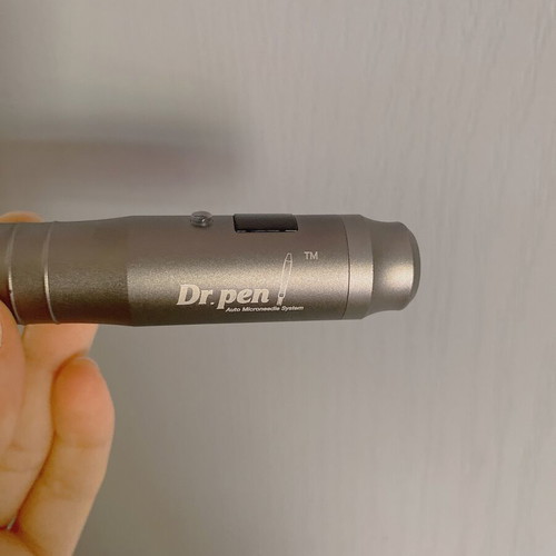 Dr Pen Ultima M8 Microneedling Pen like new