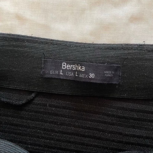 Bershka mini skirt tight fitted used, black