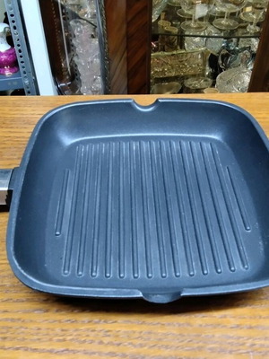 Nonstick grill pan PAL 4x25x25 like new