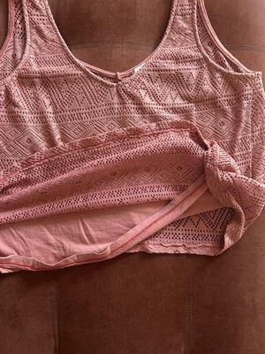 Pink Woman sleeveless top large, like new, pink-salmon lace knit