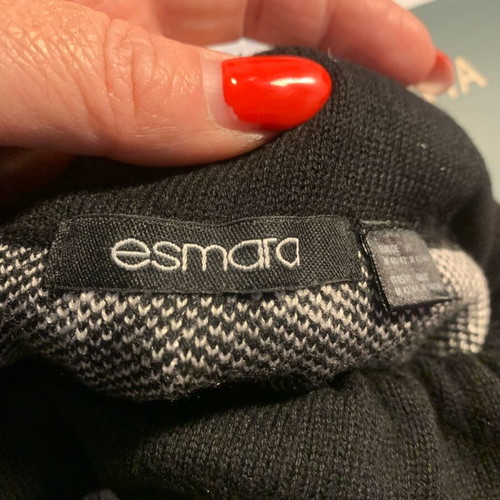 Women's knitted black and white skirt like new, size M