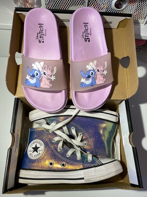 Sneakers Converse All Star σαν καινούργια, πολύχρωμα, μέγεθος 30 με δώρο παντόφλες Stitch