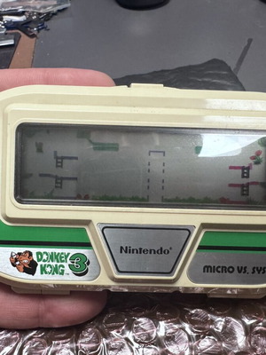 Nintendo Donkey Kong 3 Micro Vs System Game & Watch like new