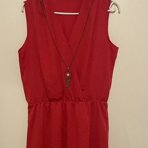 Lynne red dress with integrated jewelry used, size L