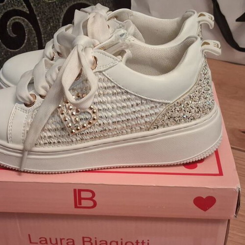 Laura Biagiotti sneakers size 30, white with gold details