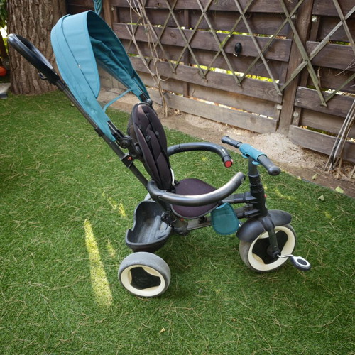 QPlay Rito tricycle toddler bike like new, petrol black
