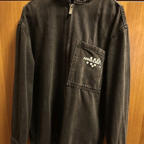 Spring jacket Zara with Minecraft logo used, detachable hood