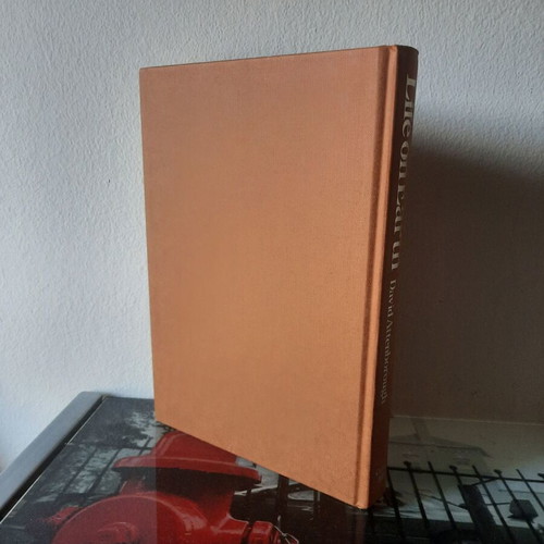 Life on Earth by David Attenborough hardcover used, English