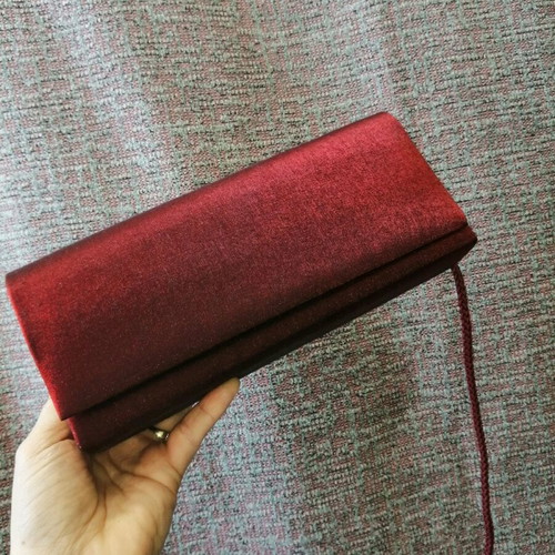 Evening bag like new, burgundy, handheld with strap