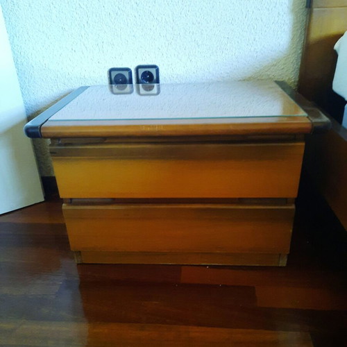 Pair of nightstands with glass surface like new