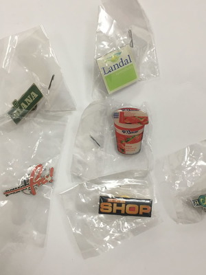 Pins set of 6 different, all together